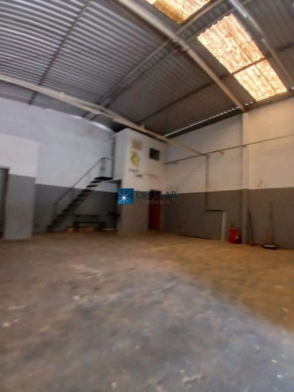 CÓD. 10011 - ÓTIMO GALPÃO COMERCIAL EM EXCELENTE LOCALIZAÇÃO - VILA SUÍSSA - Foto 3