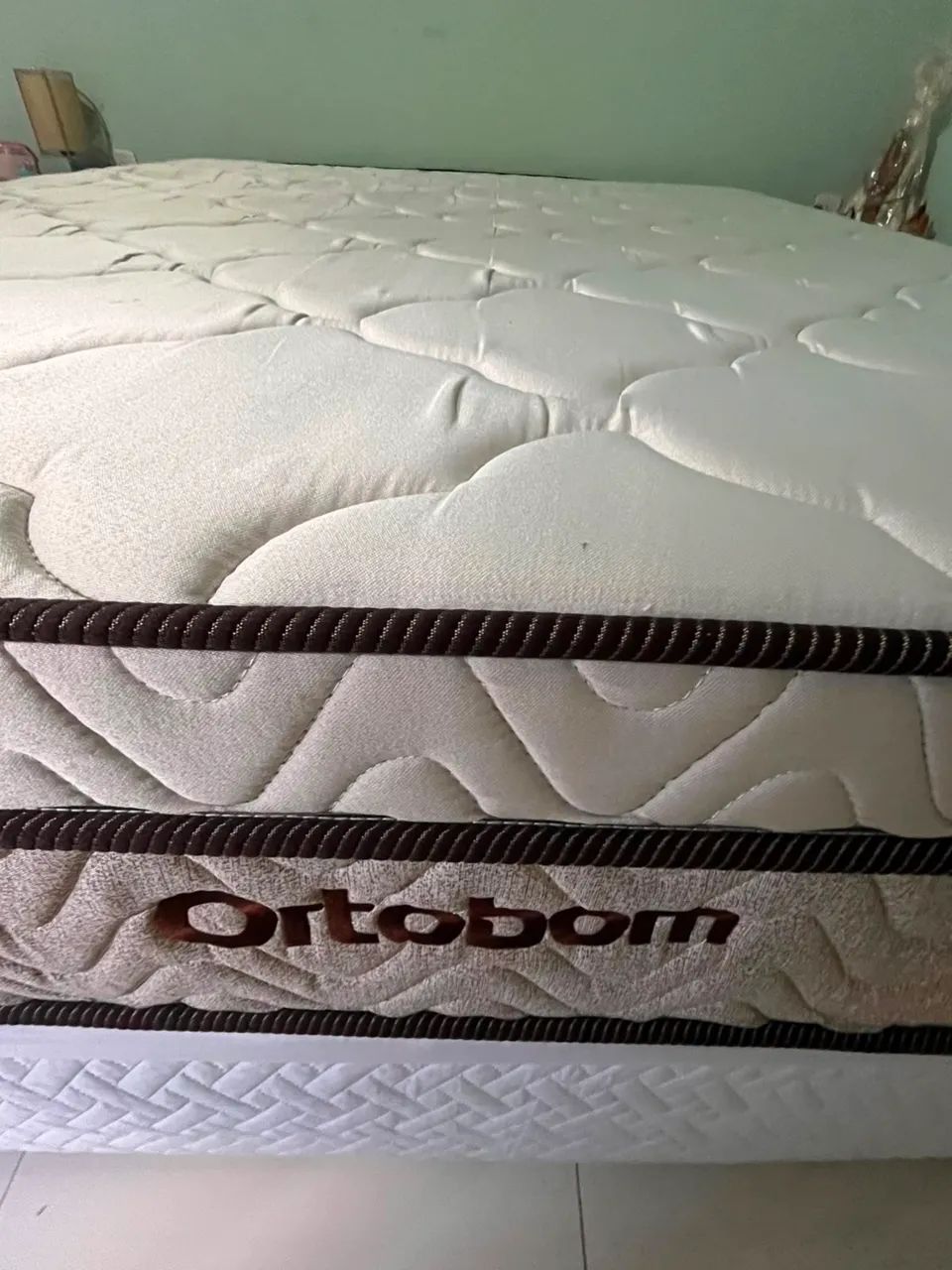 Colchão ORTOBOM QUEEN semi novo - Foto 3