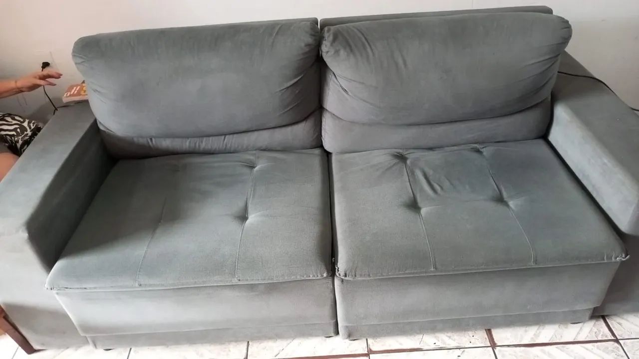 Sofá cama semi nova 