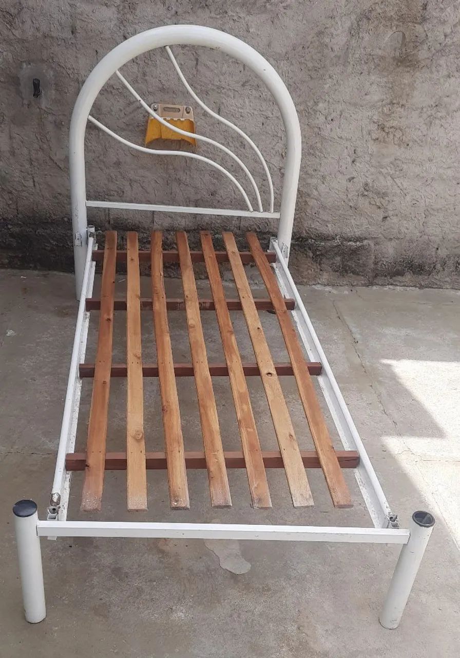 Cama de solteiro 