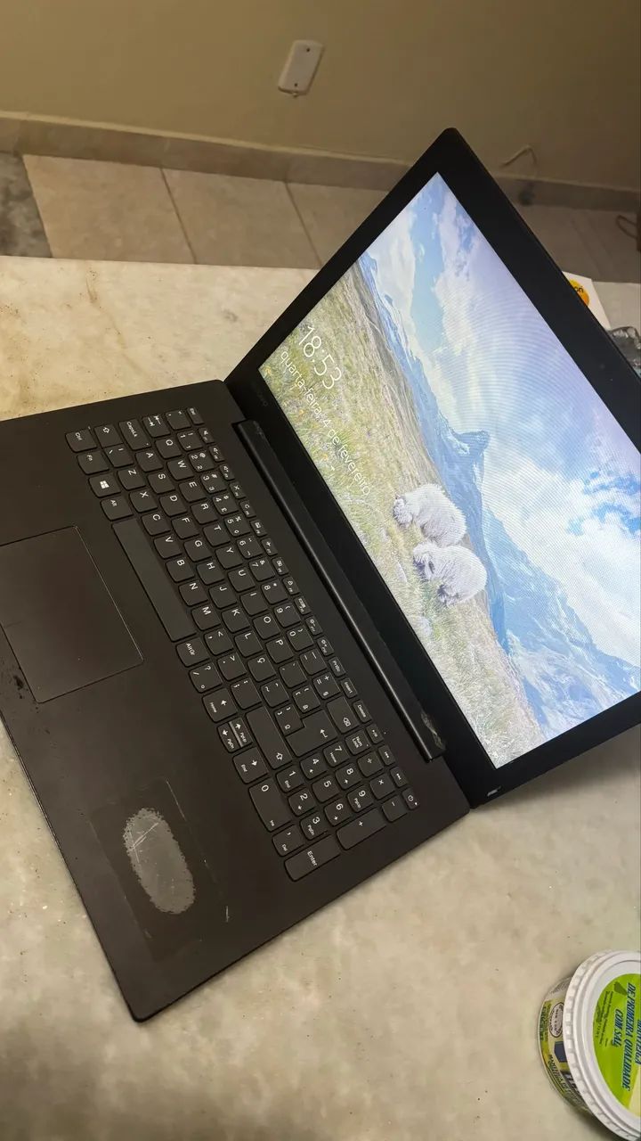Notebook Lenovo em perfeito estado 