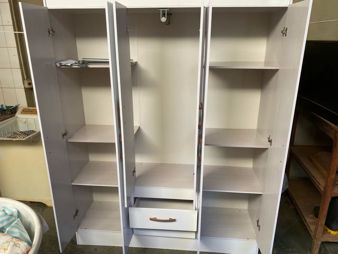 Guarda-roupa para sair rápido
