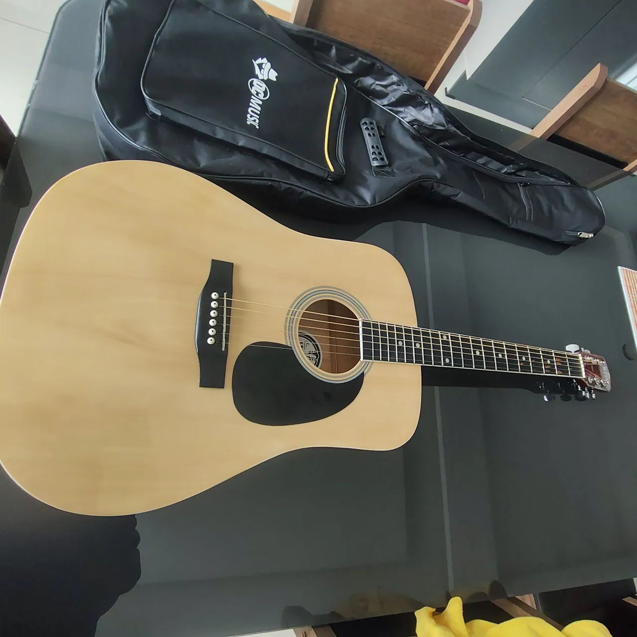 Vendo violão MYTH