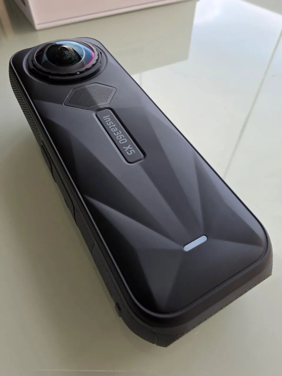 Câmera Insta360 X5 8K 360 Action Cam nova na caixa com acessórios