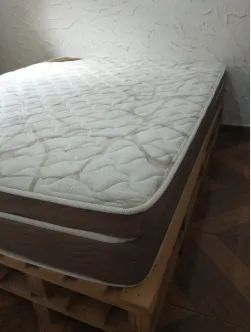 Cama Queem Ortobom + 8 Palletes de madeira 