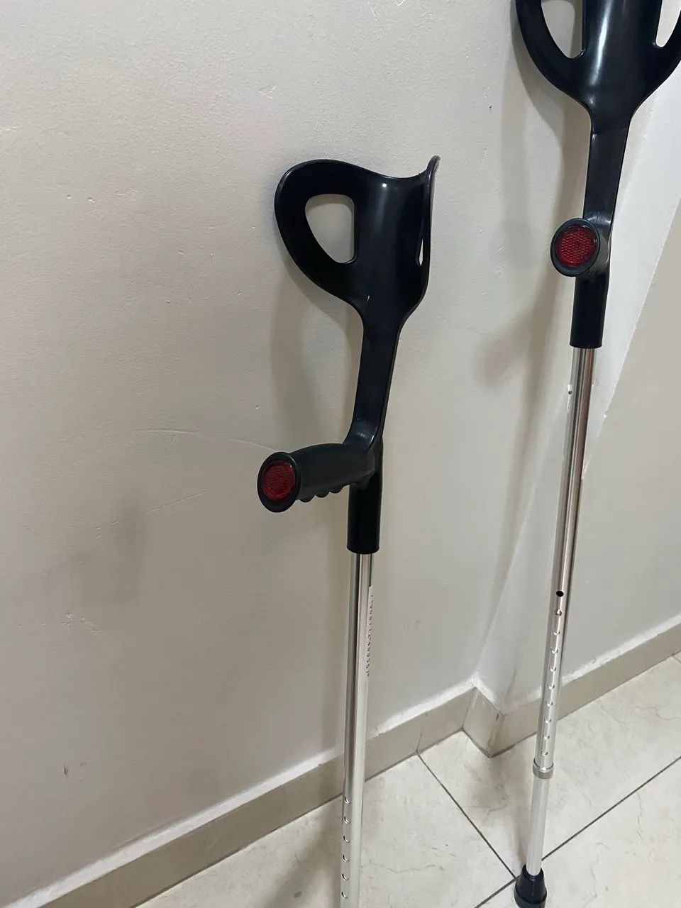 Aluguel de par de muletas  - Foto 2