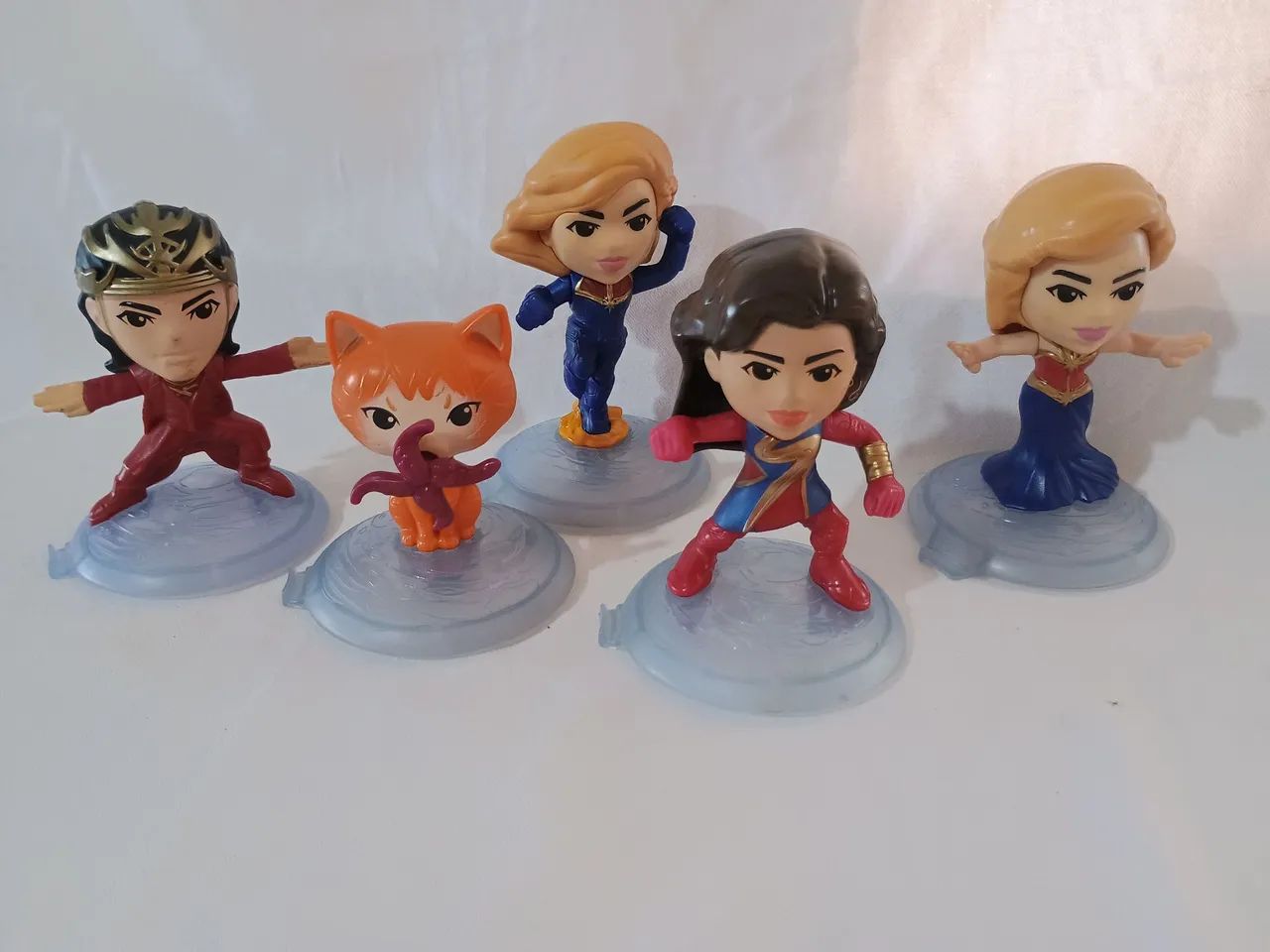 Lote de miniaturas das personagens As Marvels - Foto 2