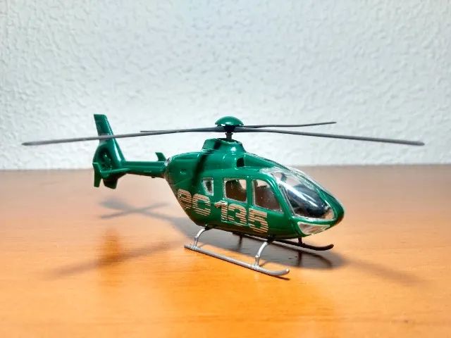 Miniatura Helicóptero EC-135 1/87 - Foto 5