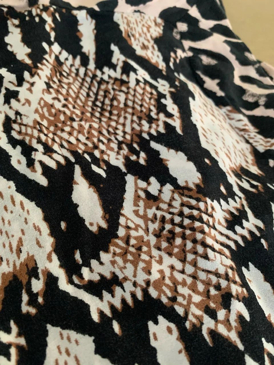 Camisa feminina de botão, tamanho 48 - Foto 4