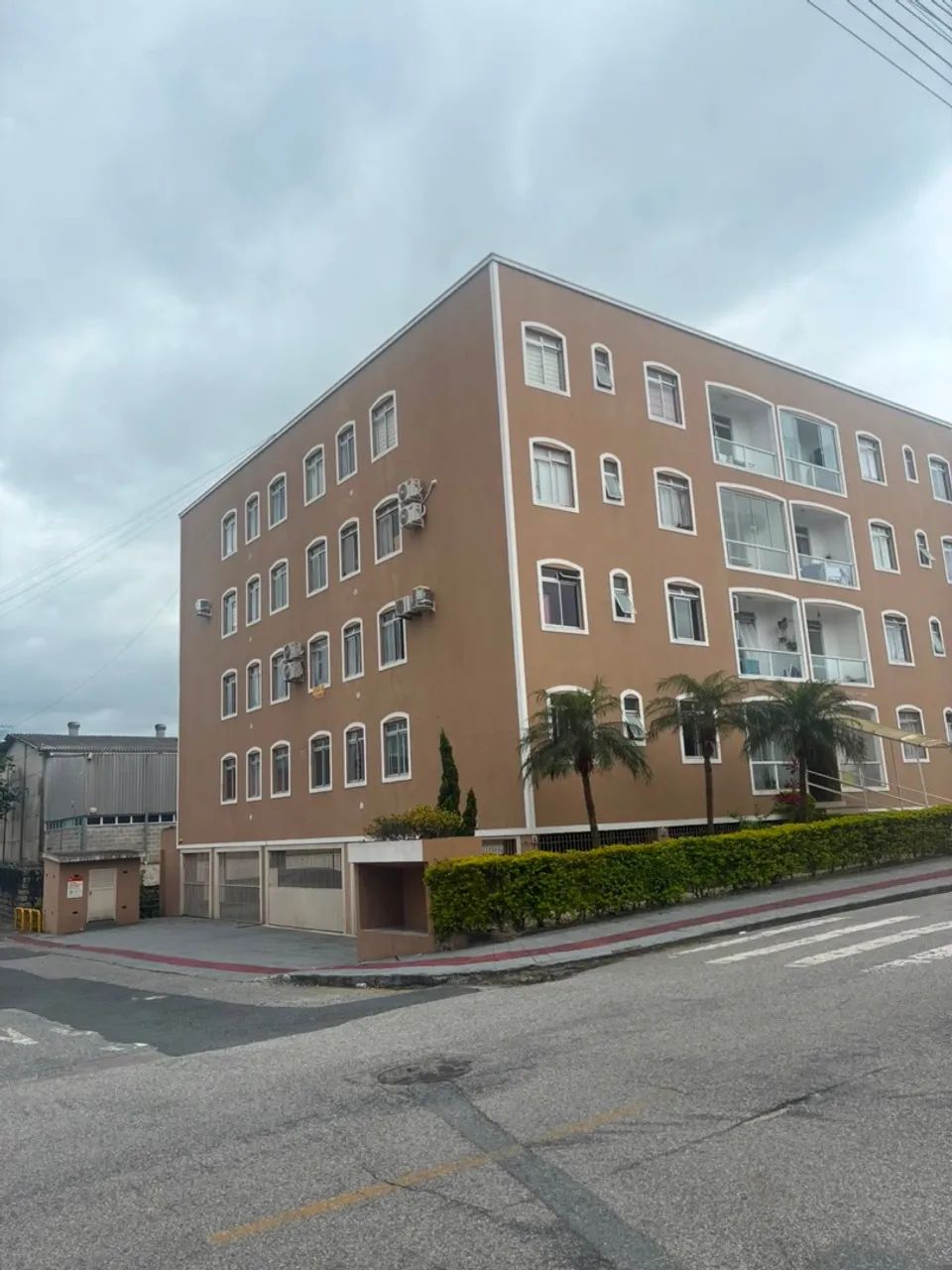 Apto 2 Quartos Barreiros.