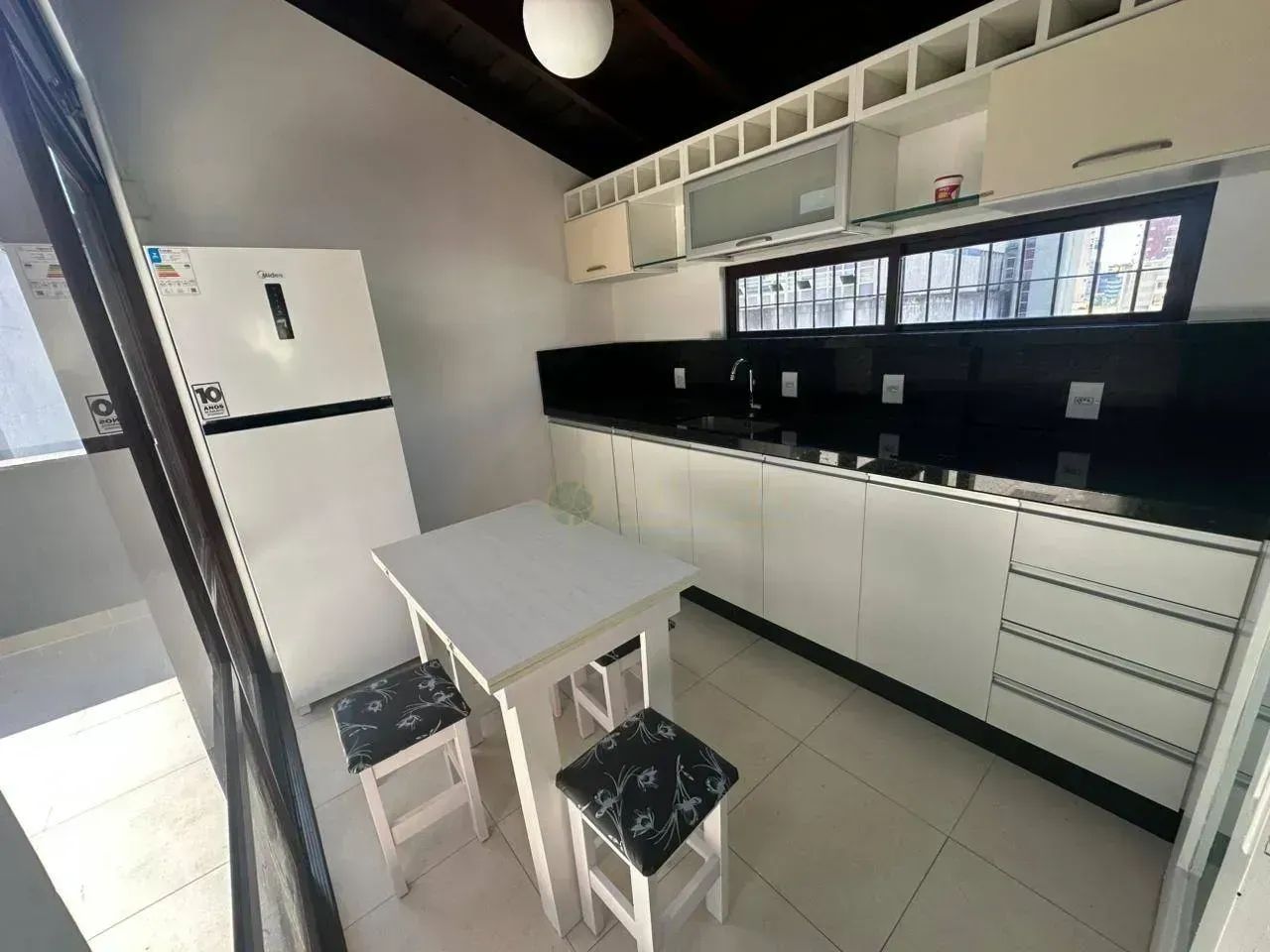 Locação | 55 m², Semi mobiliado e Terraço - Centro, em Florianópolis. - Foto 5