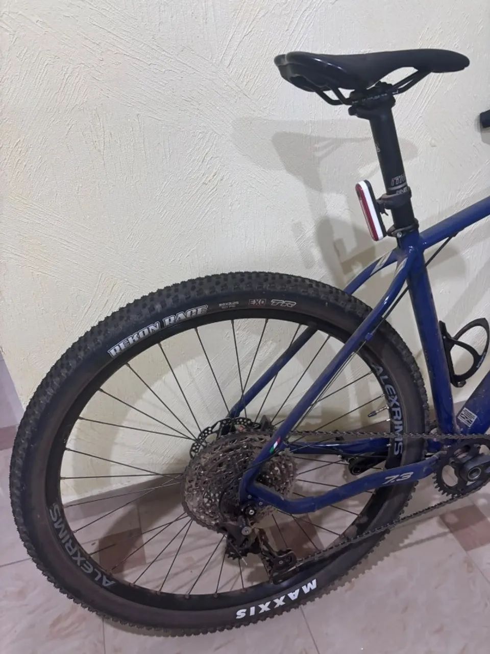 BICICLETA OGGI 7.3 TAMANHO 19 - Foto 2
