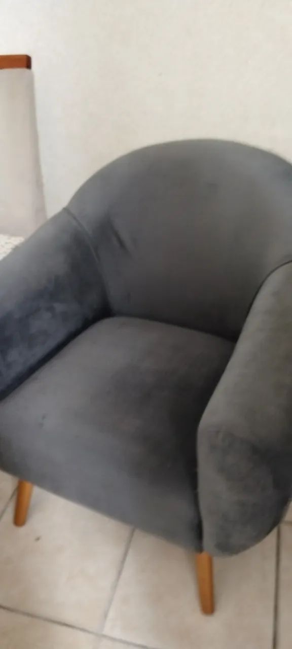 Poltrona semi nova 