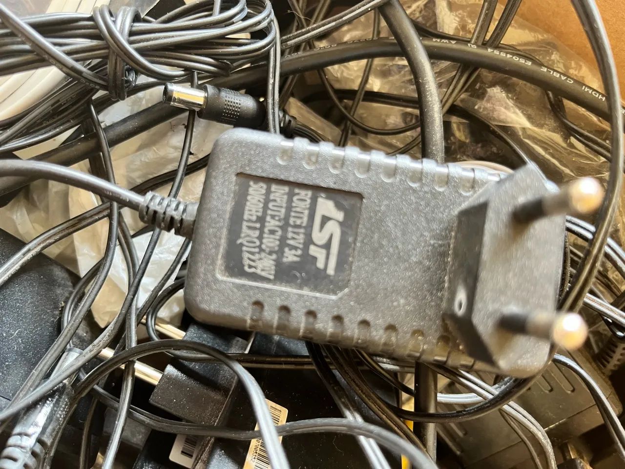 Fonte 12v Usadas P/ Roteador, Câmeras,LED? - Foto 3