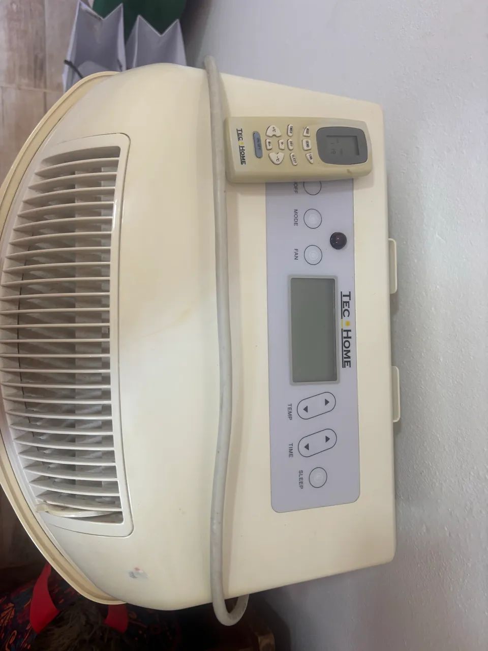 Vendo Ar condicionado portátil 127v - Foto 2