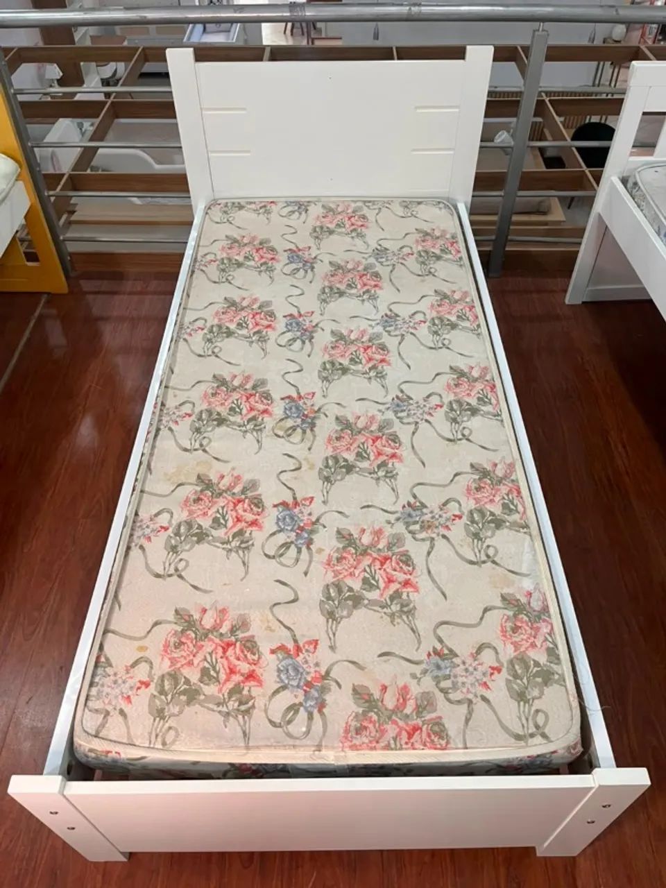 Cama Infantil de Madeira Branca | Design Exclusivo Allegrini - Foto 2