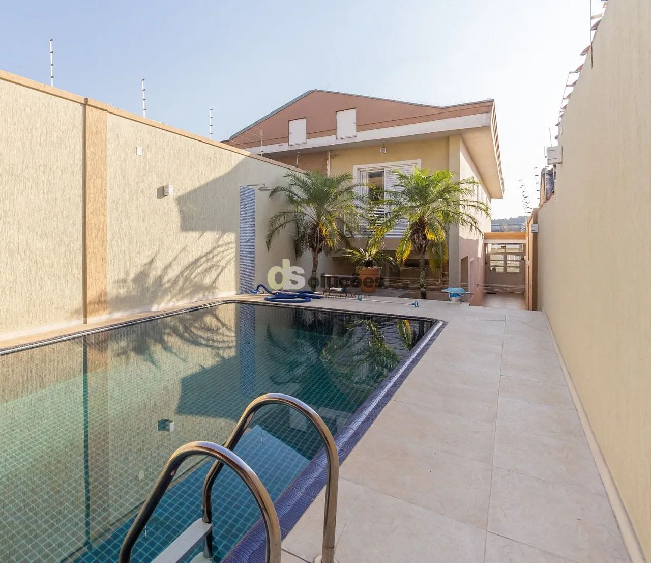 Bellissimo sobrado à venda com piscina na Vila Mangalot, São Paulo, SP