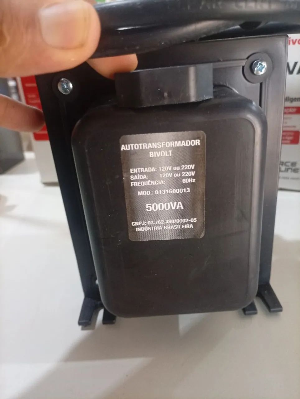 Transformador 5000va novo na caixa  - Foto 3