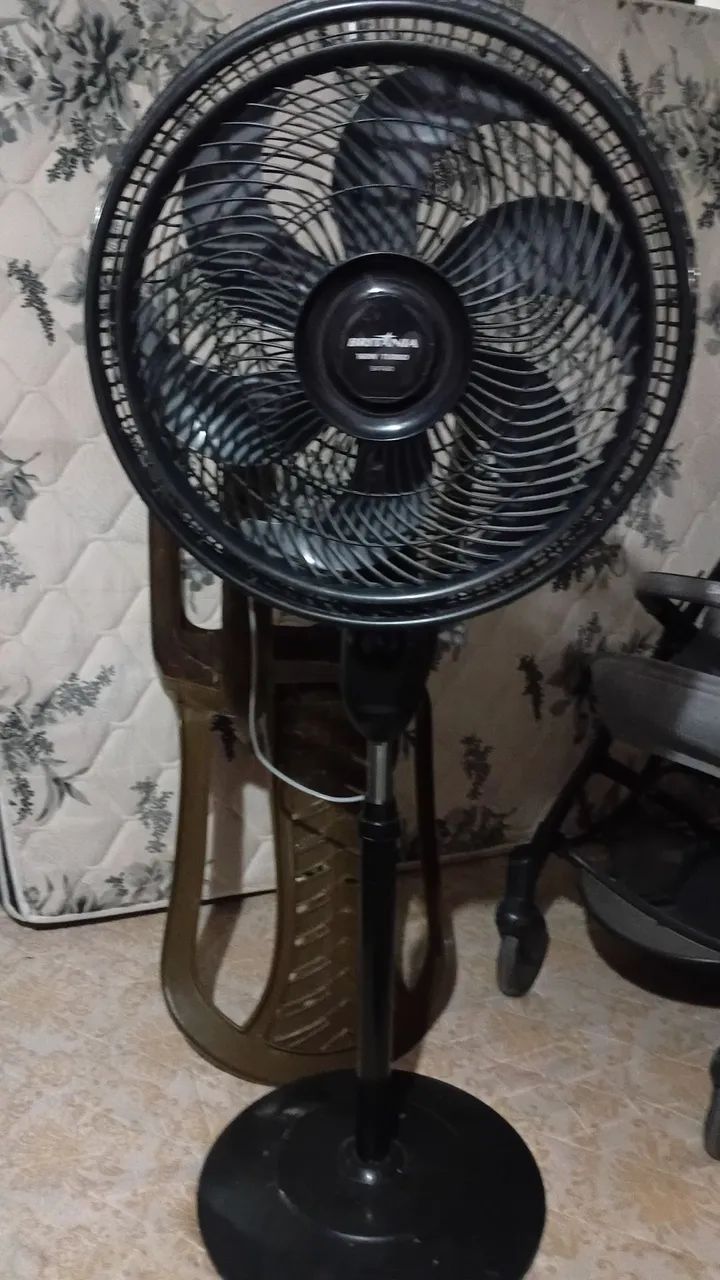 Ventilador de pé 