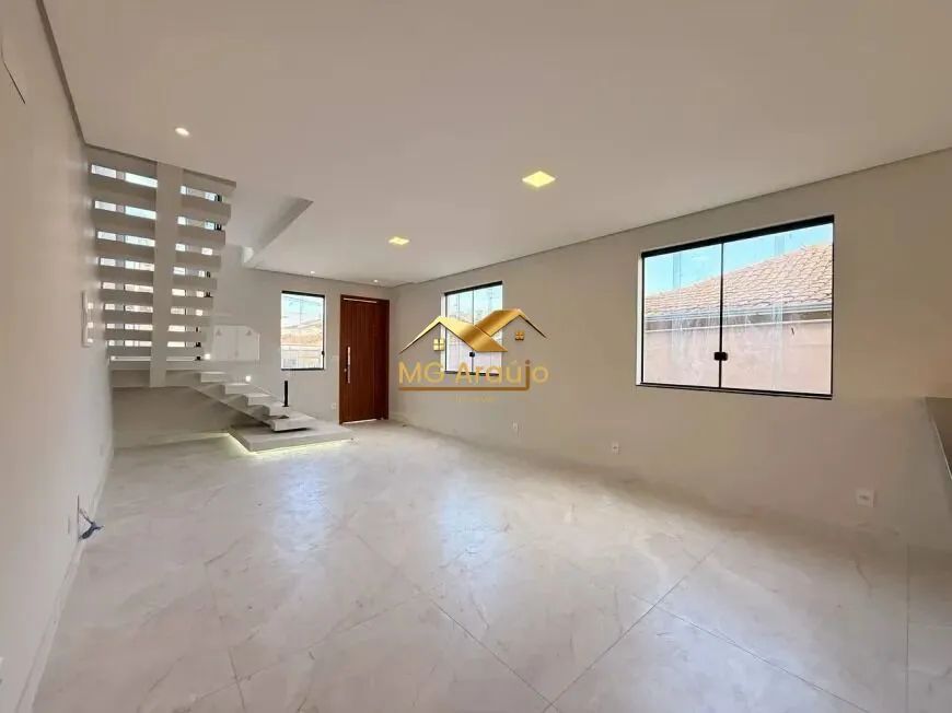 Casa Padrão,03 Quartos, 04 Vagas, BH. - Foto 4