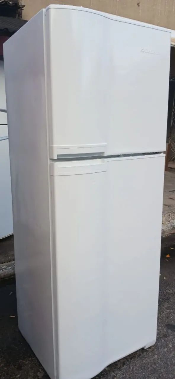 Vendo Geladeira 