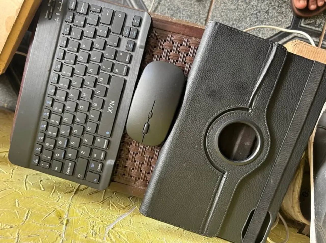 Kit para tablet, com mouse, teclado e capa