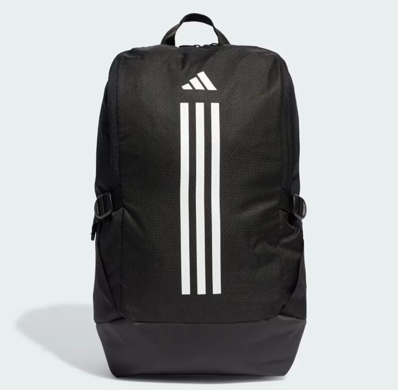 Mochila adidas training preta e branca 