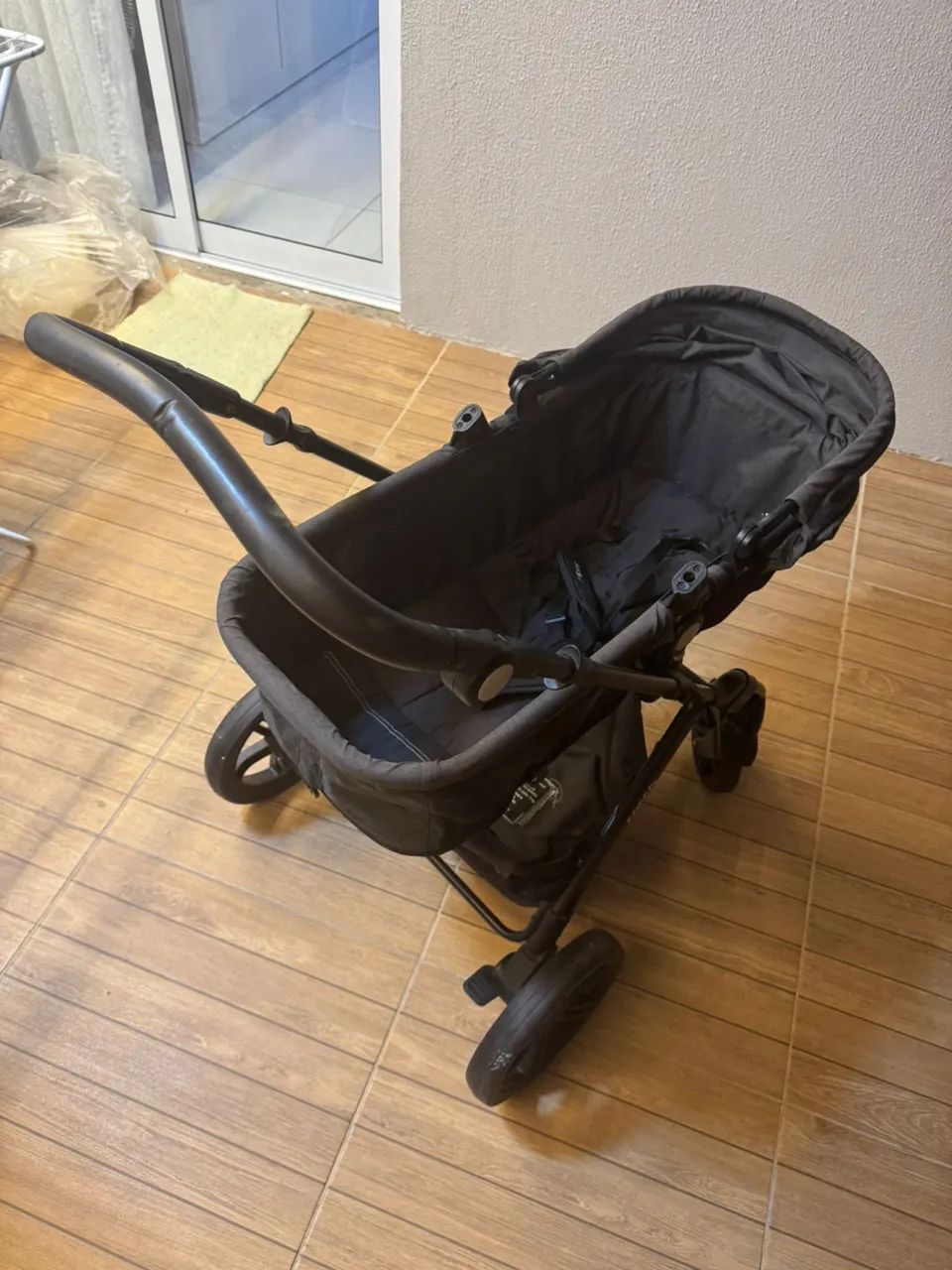 Carrinho Moisés com Bebê Conforto Cosco 