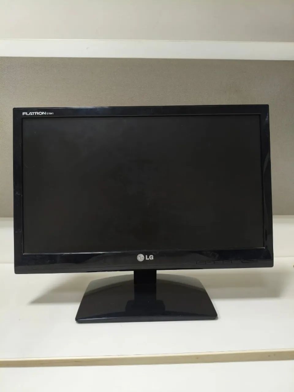Monitor LG Flatron E1941SX 18,5 Polegadas HD VGA - Foto 2