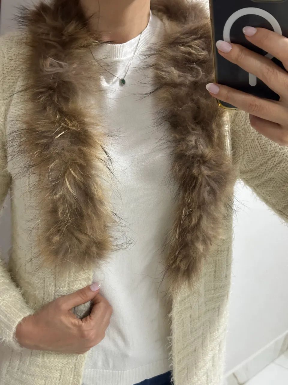 casaco tricô sofisticado com gola de pelos estilo europeu - Foto 2
