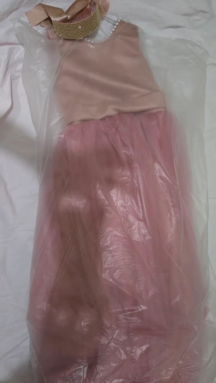 Vestdio de formatura e festas