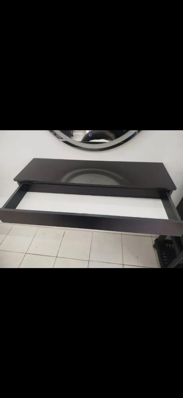 Móvel com gaveta 
