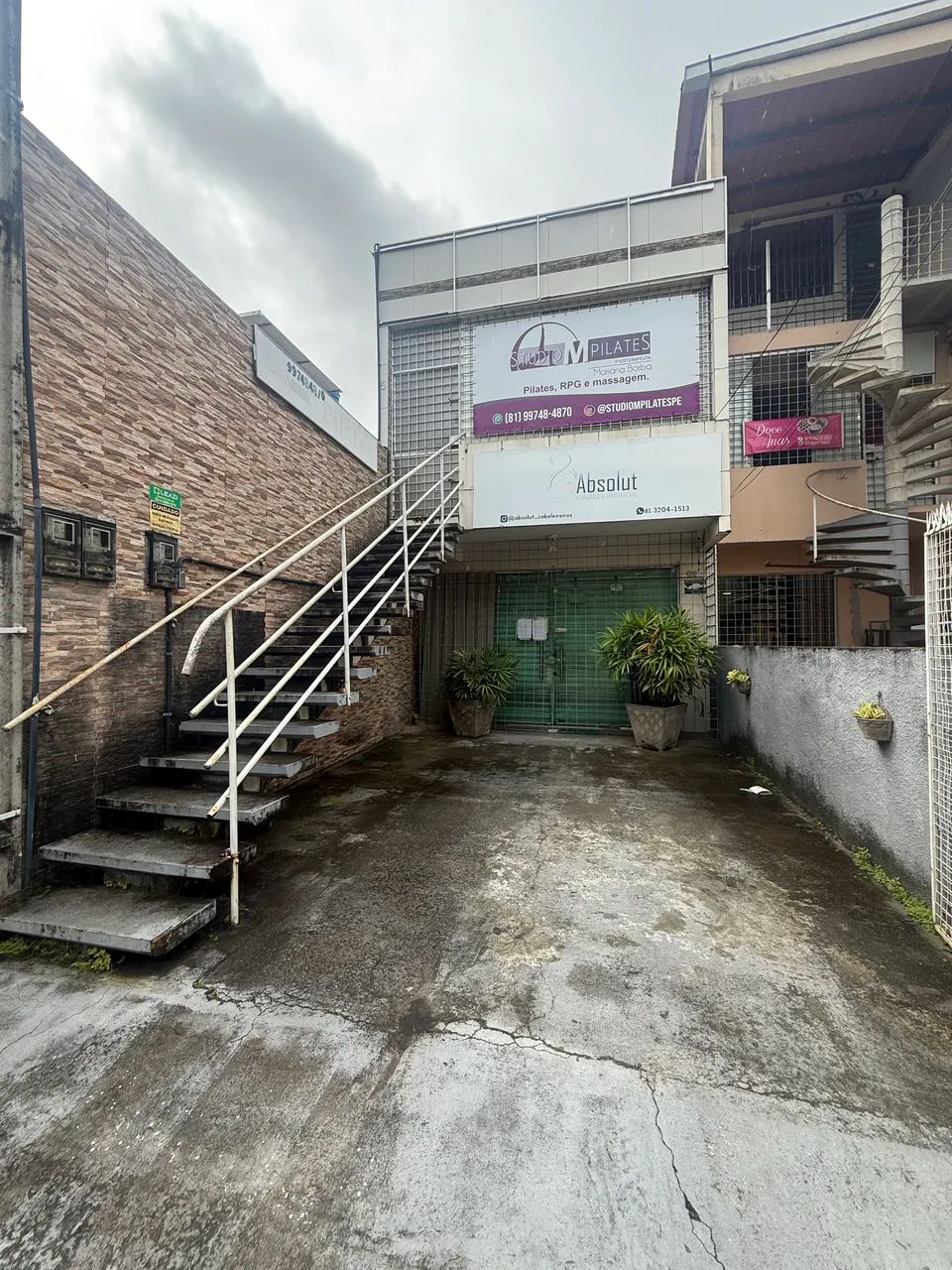 Alugo espaço no térreo para comércio na TORRE