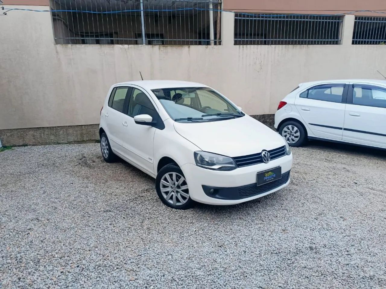 Volkswagen Fox Fox 1.0 Mi Total Flex 8V 5p 2014
