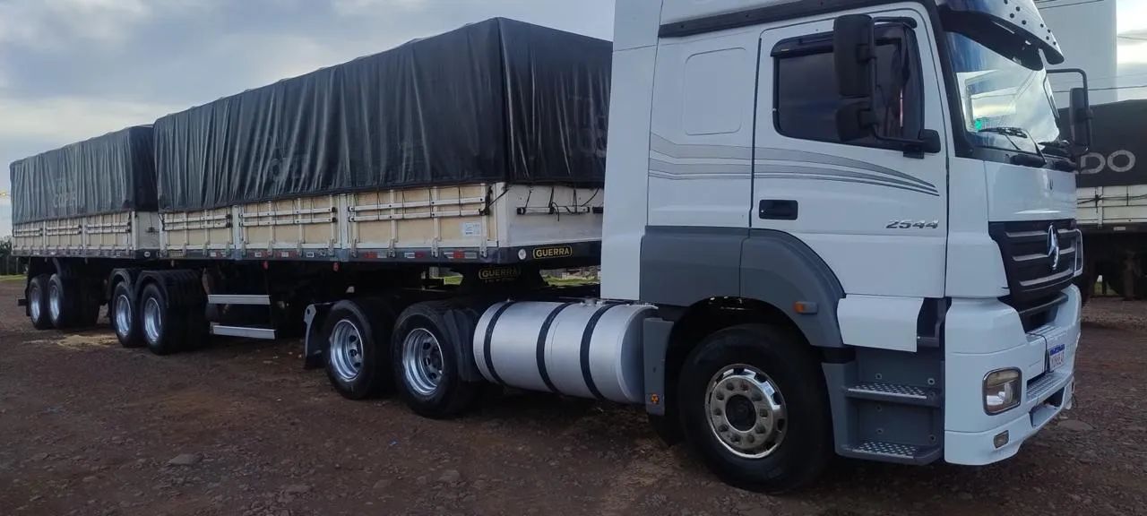 Vendo Caminhão 