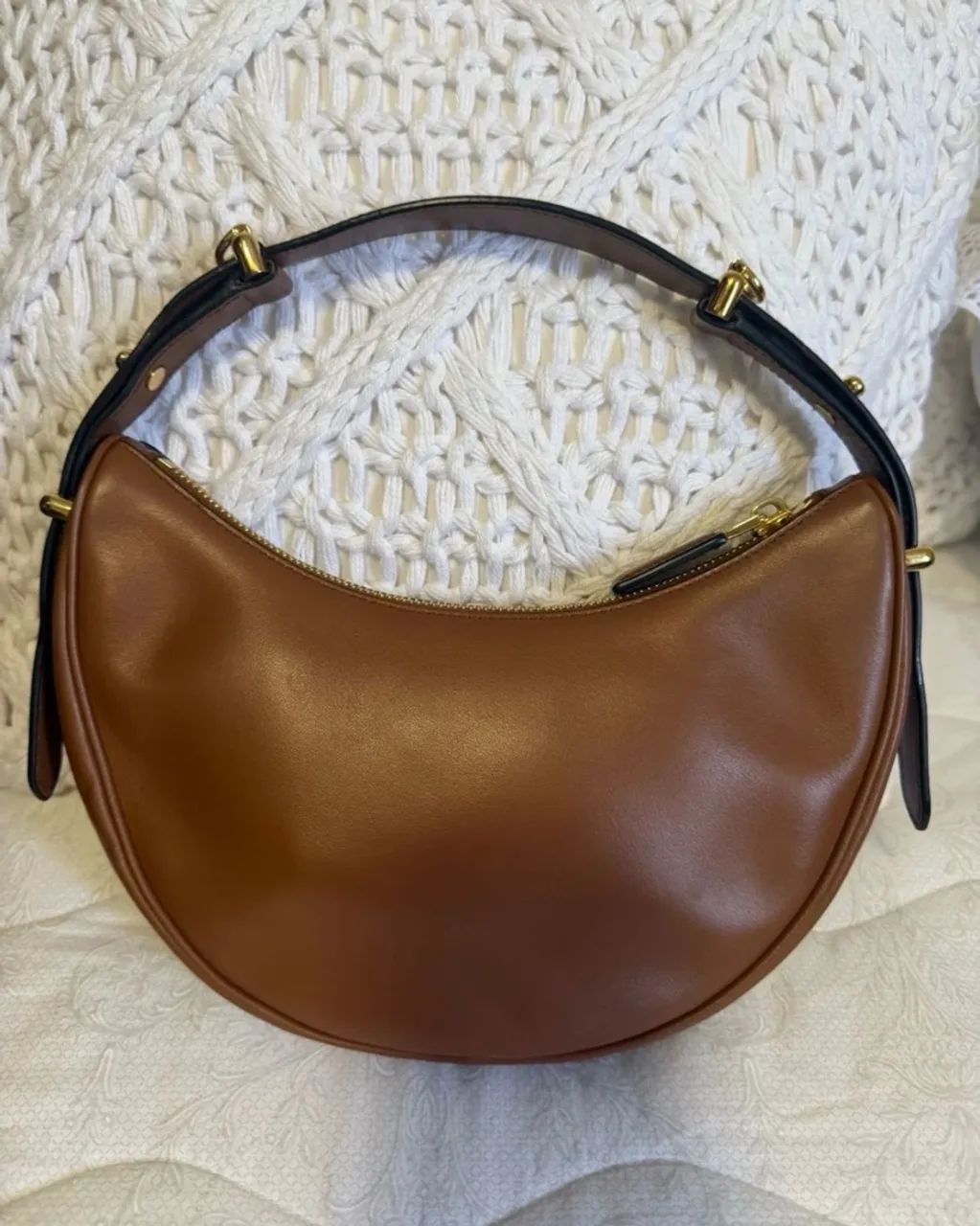 Bolsa Prada arqué couro conhaque  - Foto 2