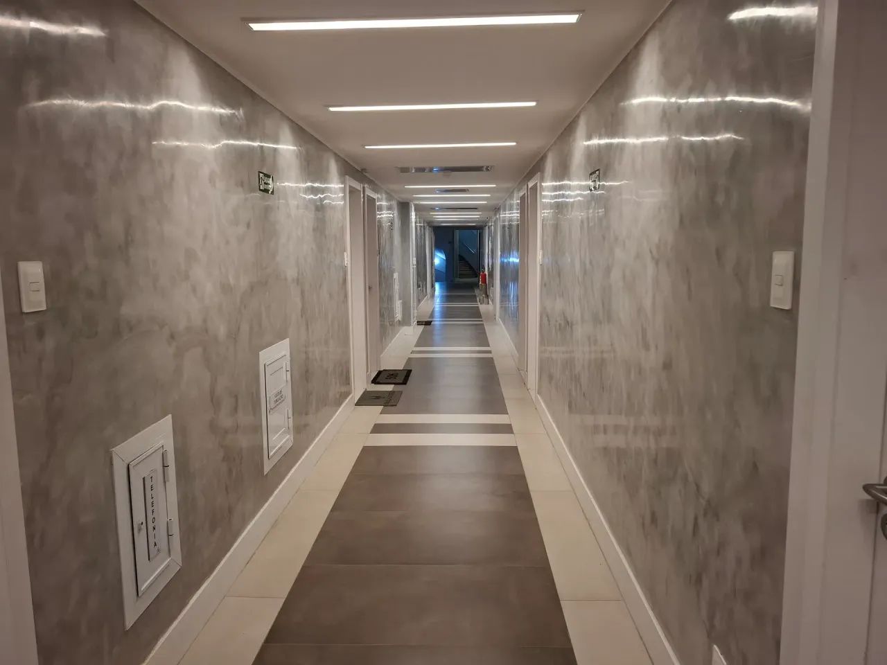 Imóvel sala comercial semi mobiliada para aluguel possui 36 m² em Centro - Rio de Janeiro 