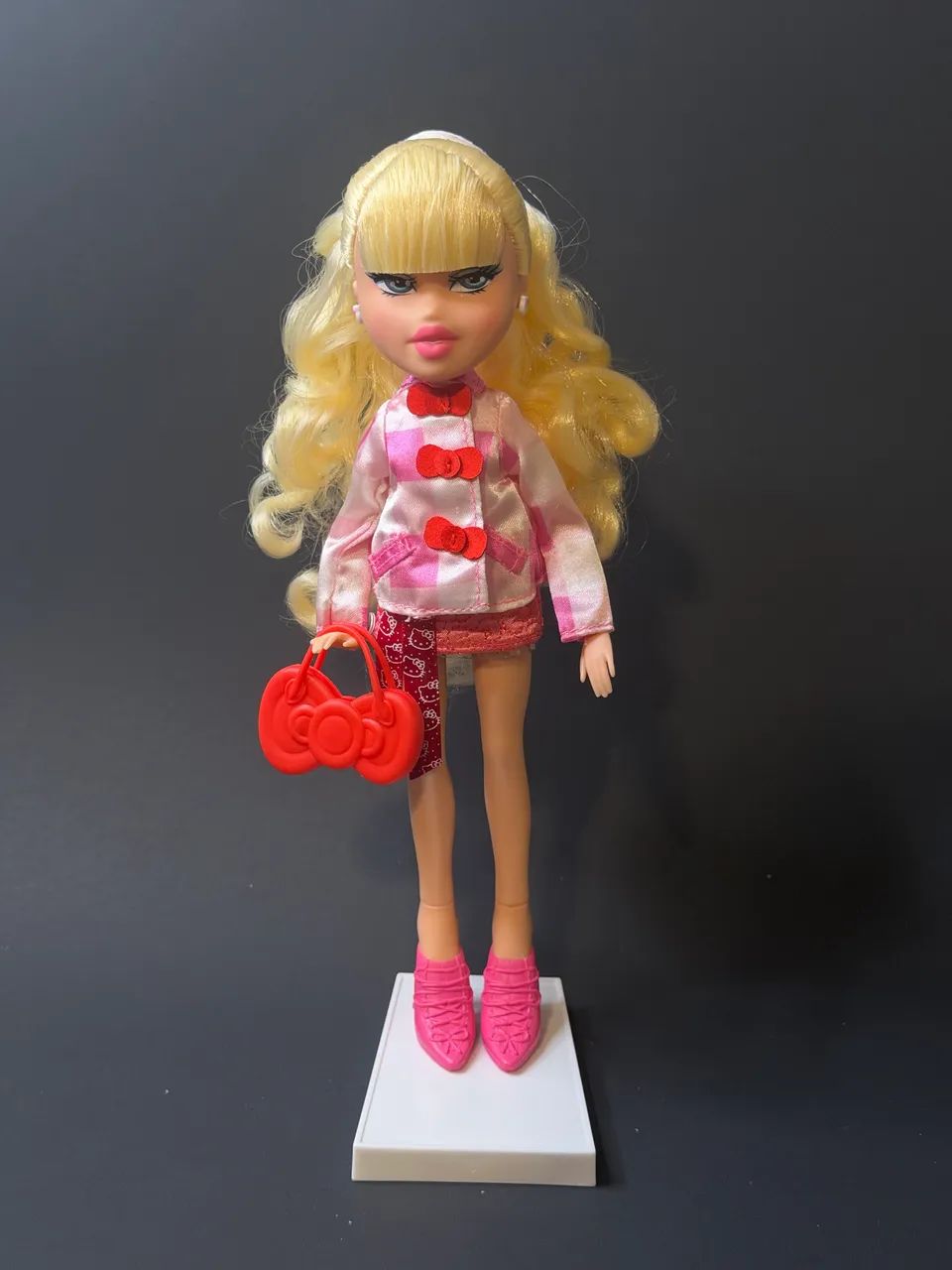 BRATZ HELLO KITTY CLOE