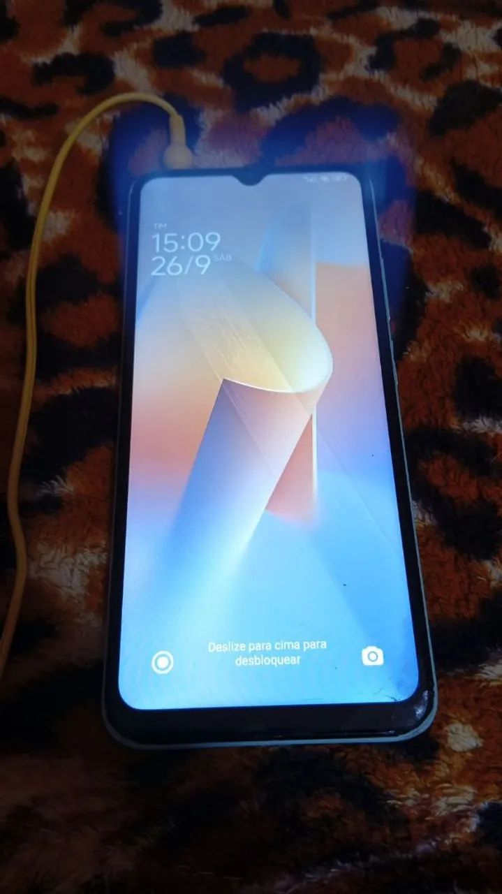 Vendo celular preço especial com alguns detalhes de uso  - Foto 4