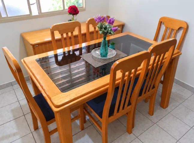 Conjunto Sala de Jantar: Mesa 6 Cadeiras, Buffet e Espelho - Foto 2
