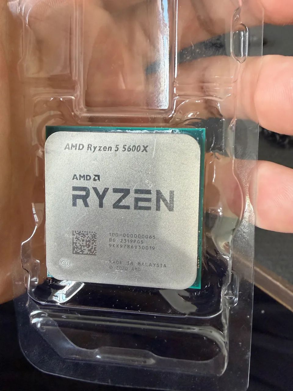 Ryzen 5 5600X com caixa mas sem coller