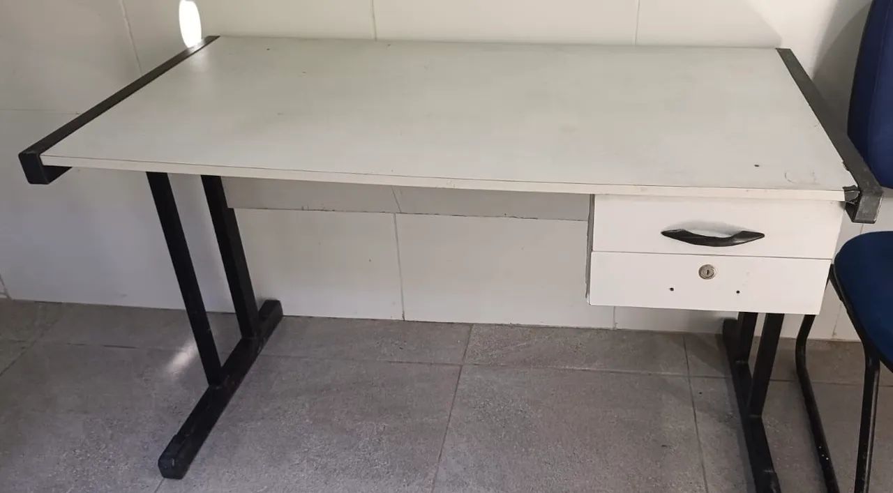 MESA E CADEIRA DE ESCRITÓRIO  - Foto 2