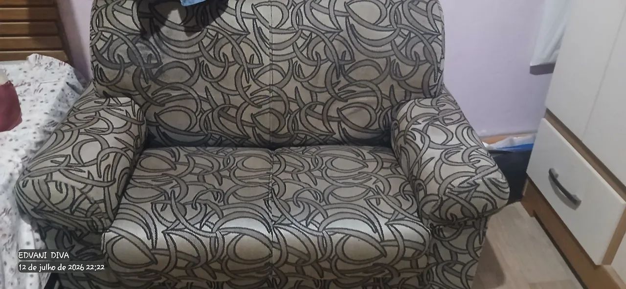 Vendo sofa uma poltrona e dois lugares em ótimo estado - Foto 5