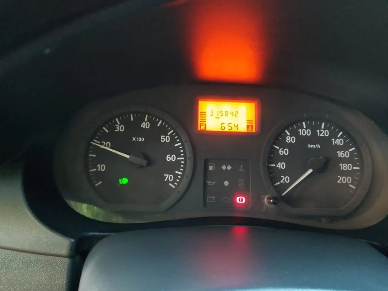 Renault Logan Expression Hi-flex 1.6 8V 4P 2010 - Foto 4