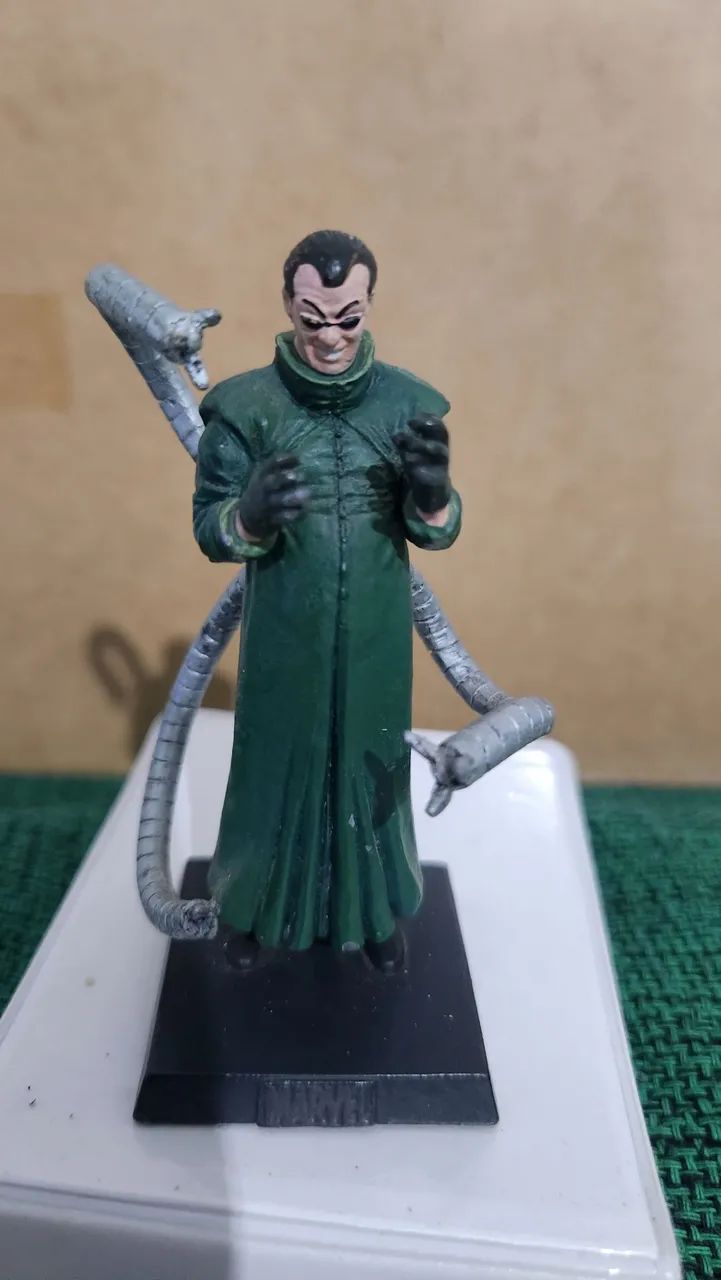 Kit com 3 Miniaturas Vilões Marvel - Original Eaglemoss.  - Foto 5
