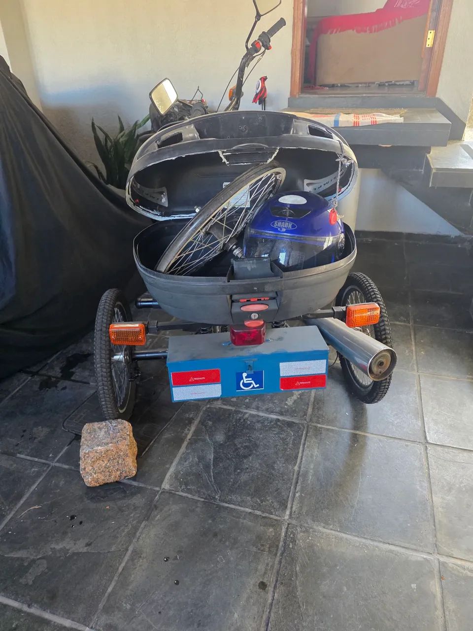Moto adaptada para deficientes  - Foto 3