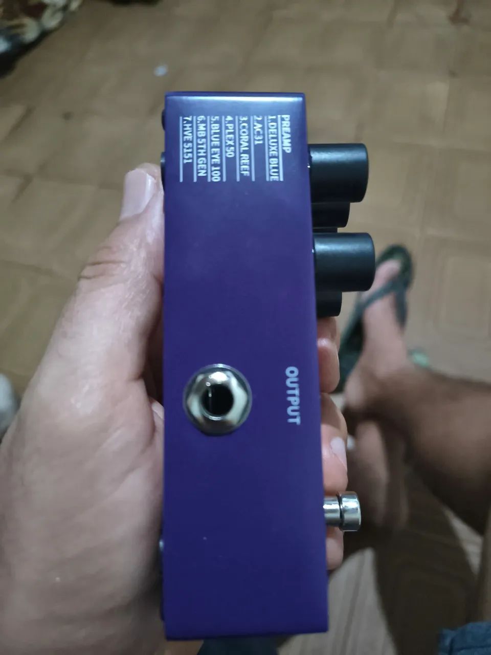 Pedal preamp com vários efeitos e overdriver pra um som forte e imcorpado muito pouco usad - Foto 4