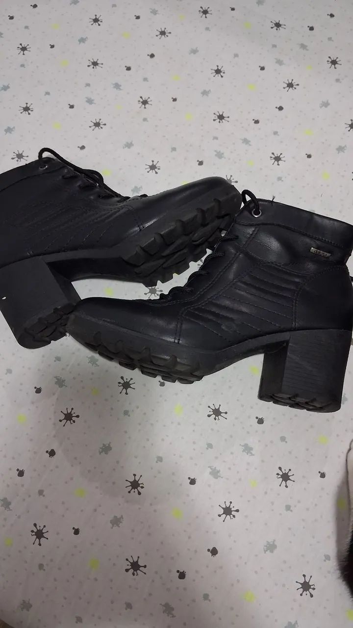 Bota número 38 semi nova