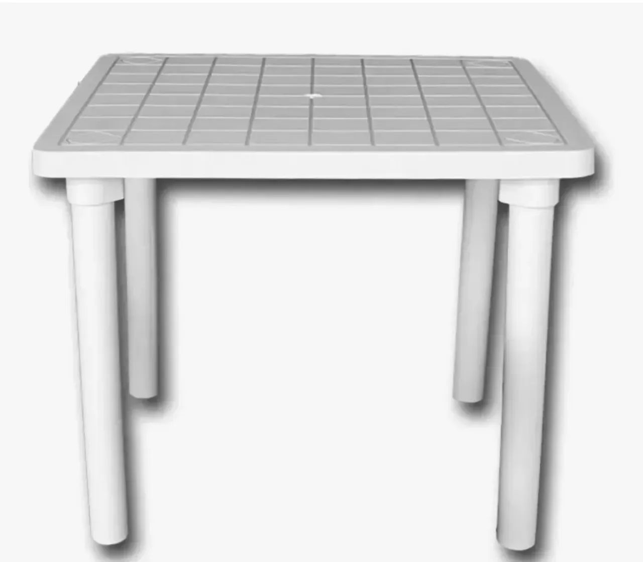 Mesa de plástico com 4 cadeiras Tramontina semi nova 