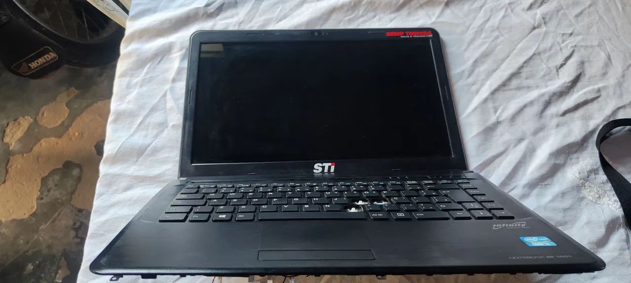 Apenas a Tela do notebook semp 1401  